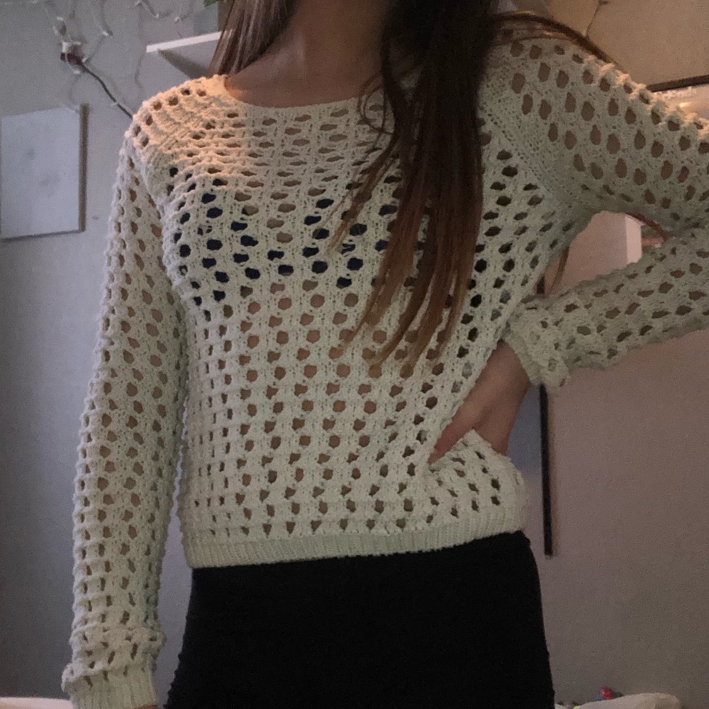 sweater - Picture 3 of 3